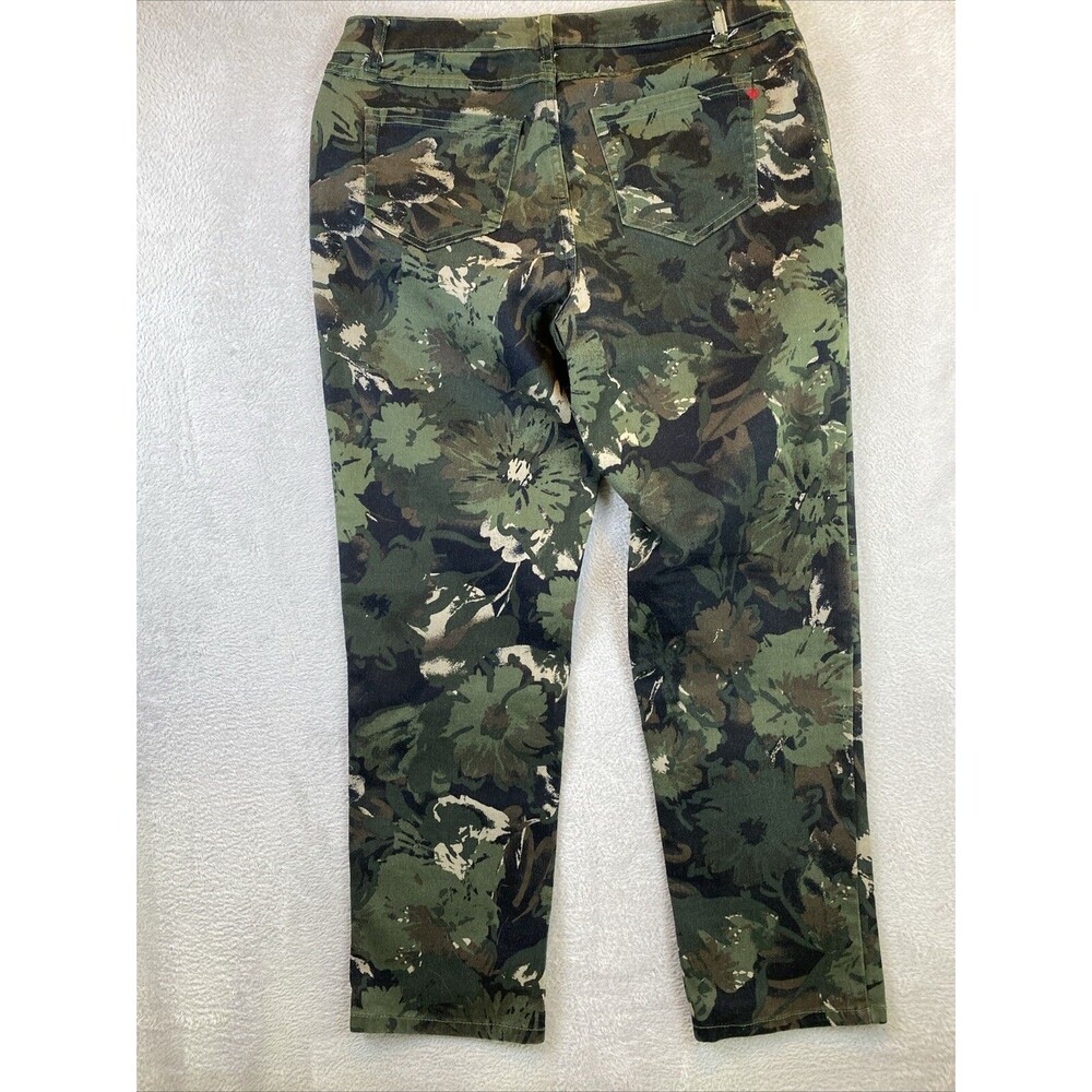 Denim 24/7 Floral Camo Jeans Women's 14w green - Picture 9 of 9